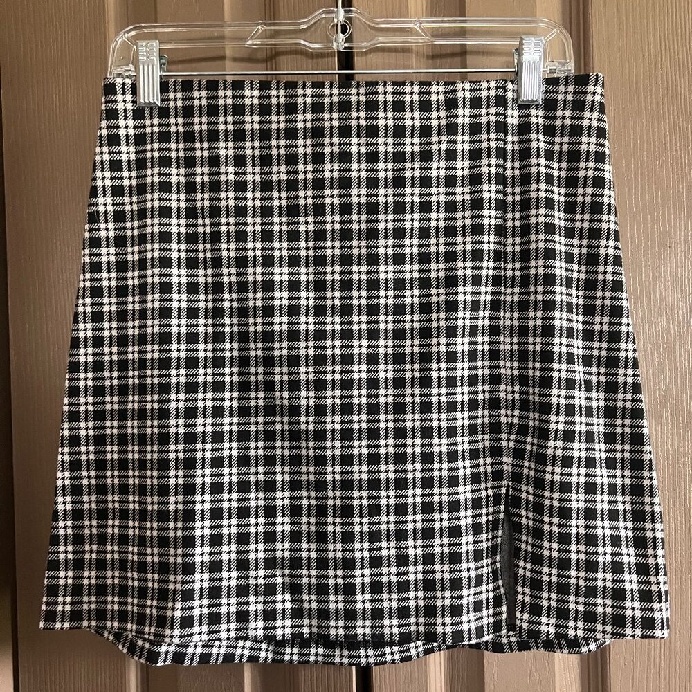 H&M Divided Black & White Plaid Skirt
